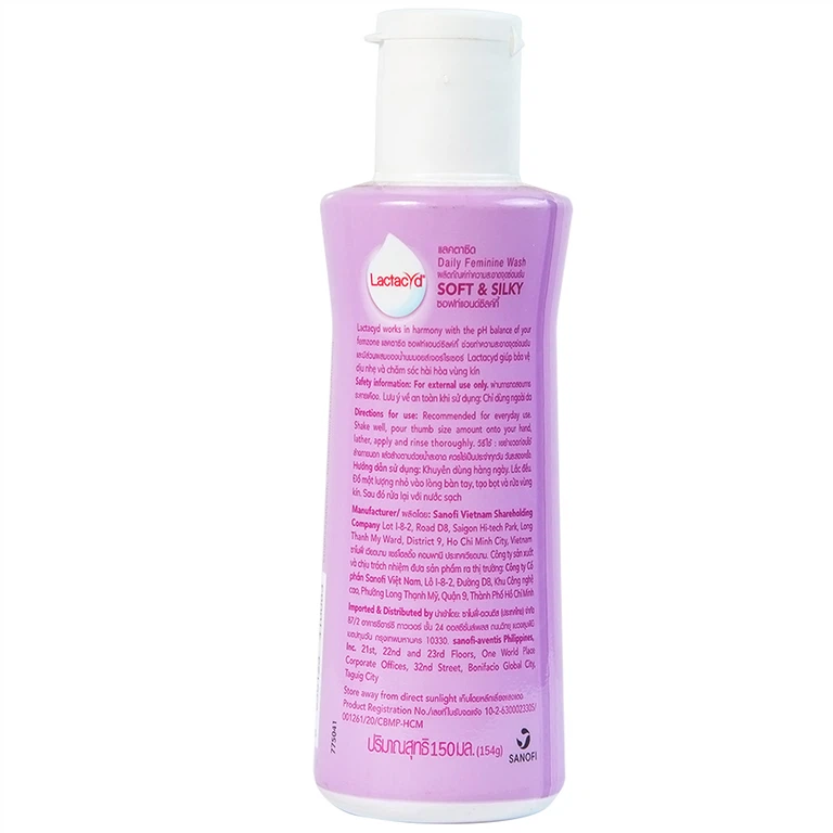 Dung dịch vệ sinh phụ nữ Lactacyd Soft And Silky hỗ trợ dưỡng ẩm, ngăn ngừa khô rát (150ml)
