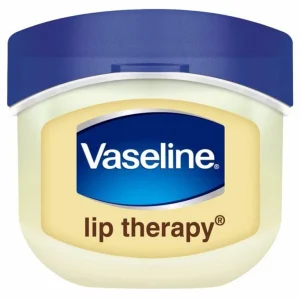 Sáp dưỡng môi Vaseline Lip Therapy bảo vệ môi khỏi những tác động của thời tiết (7g)