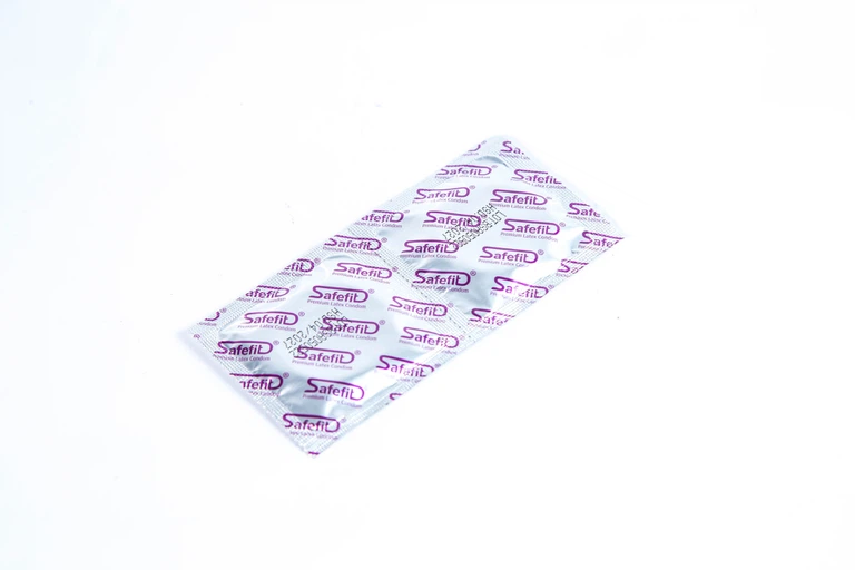 Bao cao su Safefit Freezer Max S52 chứa nhiều gel làm mát, kéo dài thời gian (10 cái)