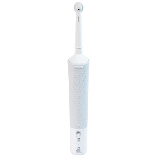 Bàn chải đánh răng điện Oral-B Vitality CrossAction White D100.413.1 loại bỏ được mảng bám và vết ố trên răng