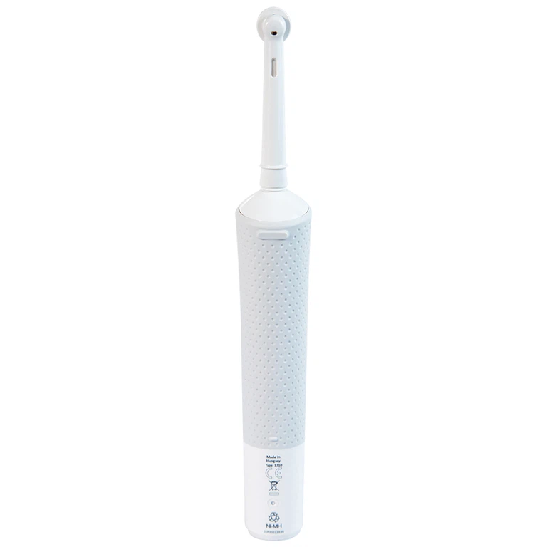 Bàn chải đánh răng điện Oral-B Vitality CrossAction White D100.413.1 loại bỏ được mảng bám và vết ố trên răng