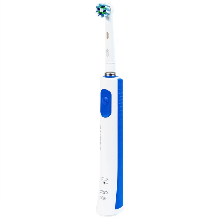 Bàn chải đánh răng điện Oral-B Pro600 D16.513 loại bỏ các mảng bám, làm sạch răng và khoang miệng cho người lớn