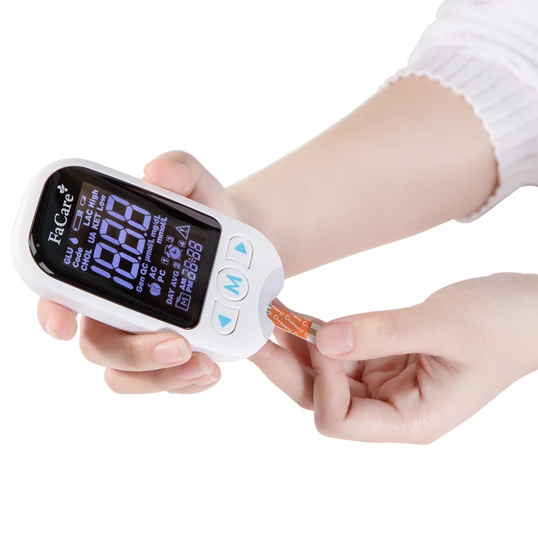 Máy đo 5 in 1 FaCare+ FC-M168 (TD-4216) Bluetooth hỗ trợ đo Cholesterol, Acid Uric, Glucose