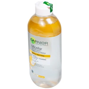 Nước tẩy trang Garnier Micellar Oil-infused Cleansing Water giúp làm sạch da và lấy đi bụi bẩn, cặn trang điểm và dầu thừa (400ml)