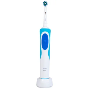Bàn chải đánh răng điện Oral-B Vitality Crossaction Blue làm sạch mảng bám trên răng