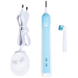 Bàn chải đánh răng điện Oral-B Pro 500 Crossaction loại bỏ các mảng bám và vết ố trên răng