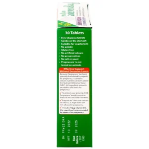 Thực phẩm bảo vệ sức khoẻ Pregnacare Original giúp bổ sung vitamin và khoáng chất cho phụ nữ mang thai và cho con bú (2 vỉ x 15 viên)