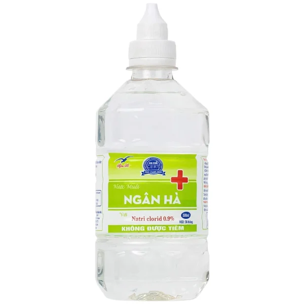 Nước muối Natri Clorid 0.9% Ngân Hà phòng ngừa nhiễm khuẩn da, răng miệng (500ml)