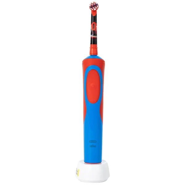 Bàn chải đánh răng trẻ em sạc điện Oral-B Vitality D12 Disney Cars giúp làm sạch mảng bám trên răng một cách toàn diện