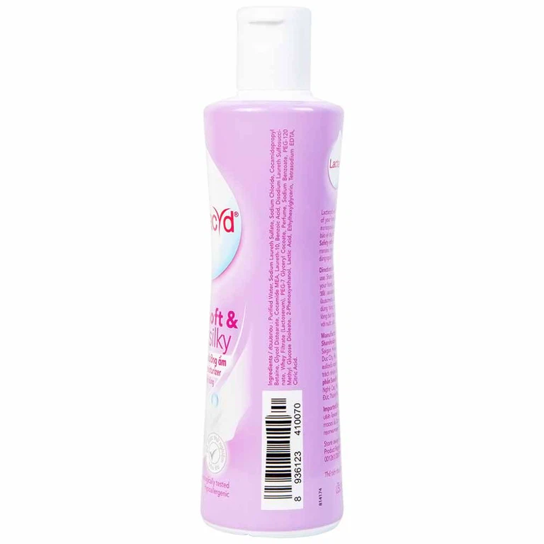 Dung dịch vệ sinh phụ nữ Lactacyd Soft And Silky hỗ trợ dưỡng ẩm, ngăn ngừa khô rát (250ml)