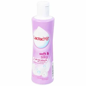 Dung dịch vệ sinh phụ nữ Lactacyd Soft And Silky hỗ trợ dưỡng ẩm, ngăn ngừa khô rát (250ml)