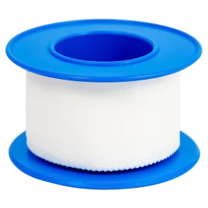 Băng keo cuộn lụa Young Plaster-Silk 2.5cm x 5m Young Chemical cố định ống truyền dẫn, dán lên gạc cố định vết thương (1 cuộn)