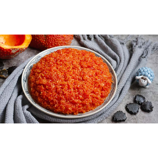 Phần thịt vàng của quả gấc hay cùi gấc có thể tận dùng làm xôi gấc 